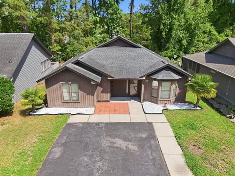 129 Hickory Dr, Conway, SC 29526