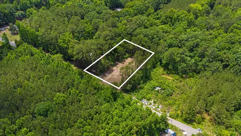 97 Hardee St, Andrews, SC 29510