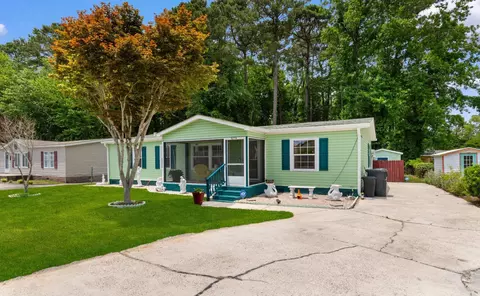 3279 Lyndon Dr, Little River, SC 29566