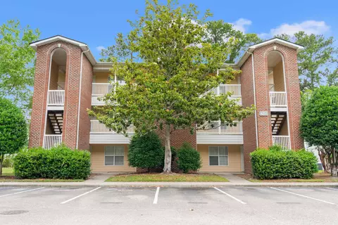 4251 Villas Dr #305, Little River, SC 29566
