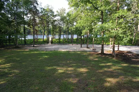 598 Comanche Dr, Georgetown, SC 29440 photo 4