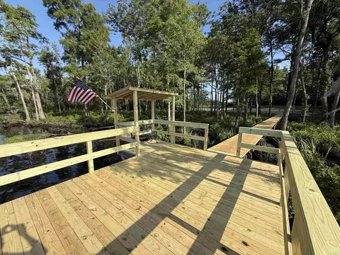 598 Comanche Dr, Georgetown, SC 29440 photo 12