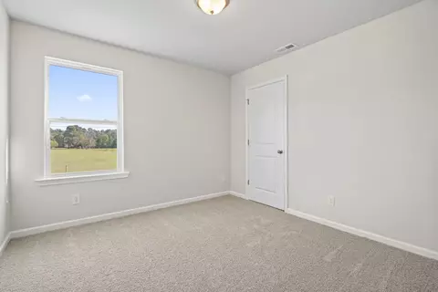 Bedroom - 1149 Mcnabb Rd, Loris, SC 29569 photo 2 of 5