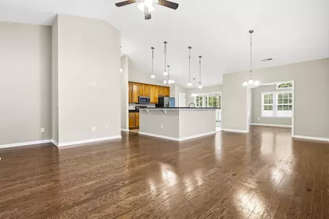 Living - 269 Ackerman Dr, Myrtle Beach, SC 29579 photo 2 of 6