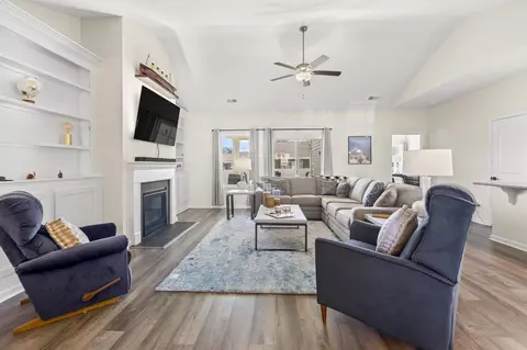 Living - 459 Honeyhill Loop, Conway, SC 29526 photo 1 of 4