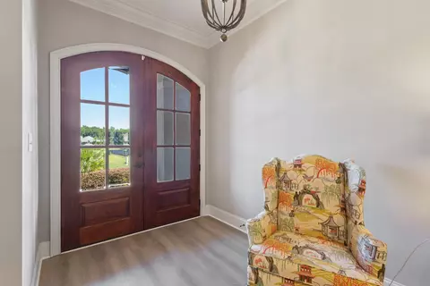 Entry Way - 809 Bluffview Dr, Myrtle Beach, SC 29579 photo 3 of 5