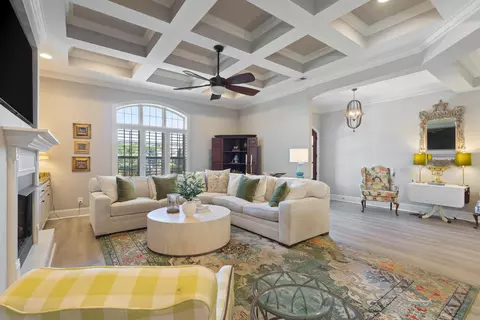 Living - 809 Bluffview Dr, Myrtle Beach, SC 29579 photo 3 of 4