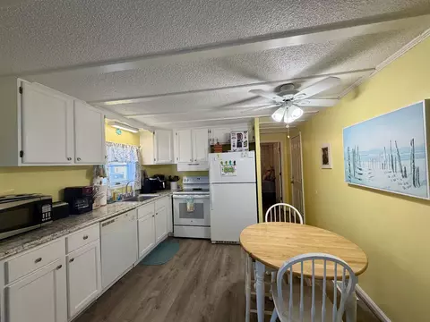 1839 Lark Dr, Surfside Beach, SC 29575 photo 10