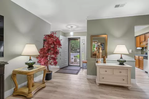 Entry Way - 105 Hickory Dr, Conway, SC 29526 photo 2 of 2