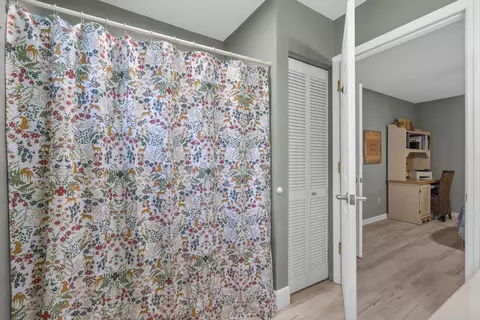 Bath - 105 Hickory Dr, Conway, SC 29526 photo 2 of 4