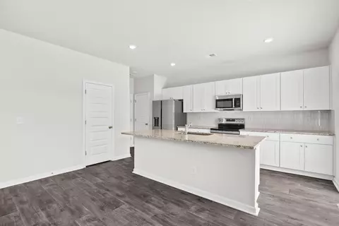 Kitchen - 445 Falling Leaf Loop, Myrtle Beach, SC 29588 photo 1 of 4