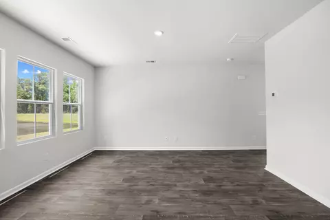 Living - 445 Falling Leaf Loop, Myrtle Beach, SC 29588 photo 3 of 5
