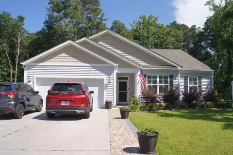 44 Porch Ln, Pawleys Island, SC 29585