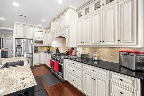 Kitchen - 9785 Anchor Dr, Longs, SC 29568 photo 4 of 7
