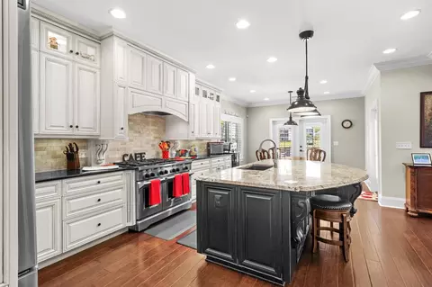 Kitchen - 9785 Anchor Dr, Longs, SC 29568 photo 3 of 7