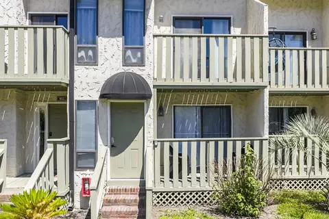303 20th Ave S #203, Myrtle Beach, SC 29577