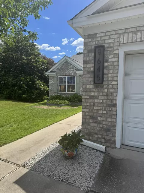 9645 Sullivan Dr, Murrells Inlet, SC 29576