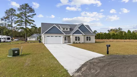 1904 Blue Bird Rd, Loris, SC 29569