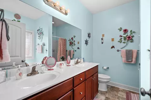Bath - 205 Maple Oak Dr, Conway, SC 29526 photo 1 of 4