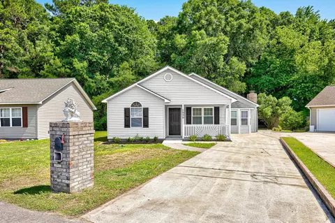7990 Short Needle Ct, Murrells Inlet, SC 29576
