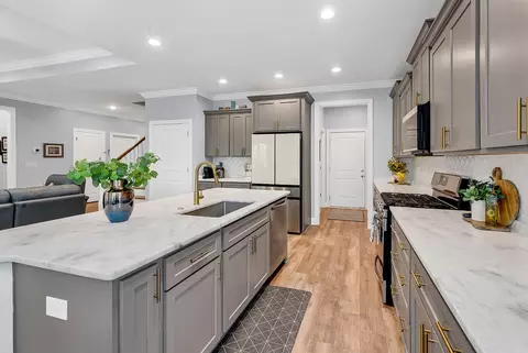Kitchen - 258 Rivers Edge Dr, Conway, SC 29526 photo 5 of 6