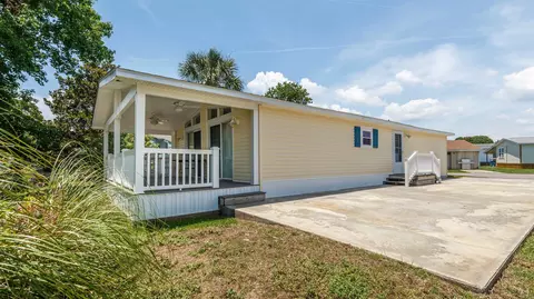 1864 Sunrise Dr, Surfside Beach, SC 29575