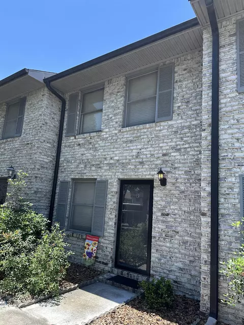 100 Ye Olde Kings Hwy #R, North Myrtle Beach, SC 29582