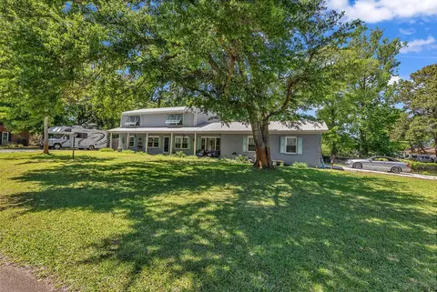 910 S Myrtle Dr, Surfside Beach, SC 29575