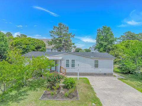 146 Queens Rd, Little River, SC 29566