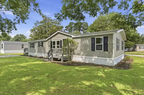 644 Summer Dr, Conway, SC 29526
