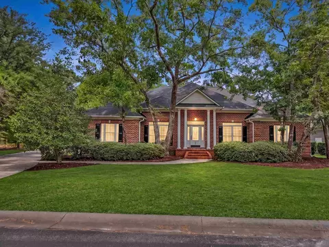 60 Highwood Cir, Murrells Inlet, SC 29576