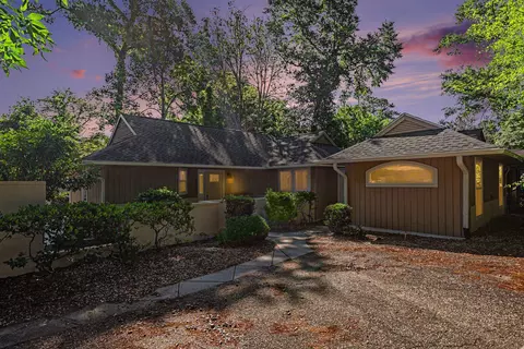 838 Heather Ln, Myrtle Beach, SC 29572