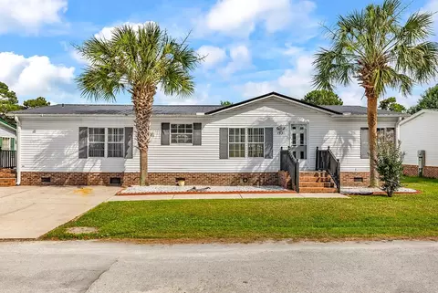 153 Queens Rd, Little River, SC 29566