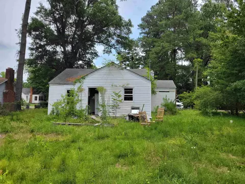 507 Oak St, Mullins, SC 29574