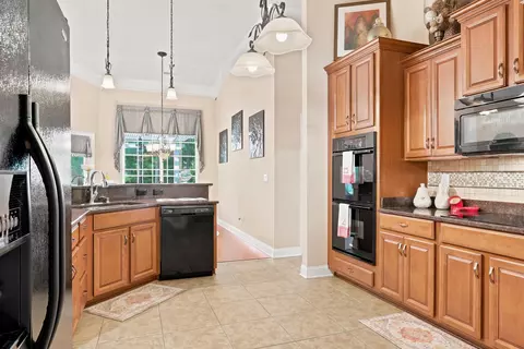 Kitchen - 625 Evers Loop, Surfside Beach, SC 29575 photo 5 of 5