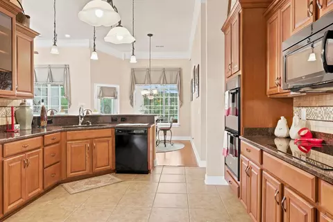 Kitchen - 625 Evers Loop, Surfside Beach, SC 29575 photo 3 of 5