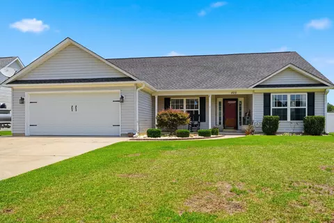 825 Golden Eagle Dr, Conway, SC 29527