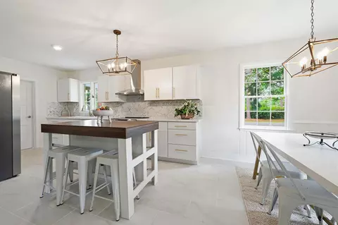 Kitchen - 302 Azalea Dr, Mullins, SC 29574 photo 7 of 7