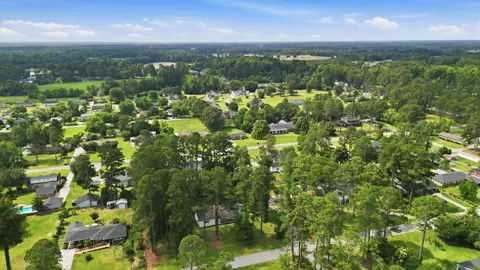 View/Area - 302 Azalea Dr, Mullins, SC 29574 photo 2 of 5