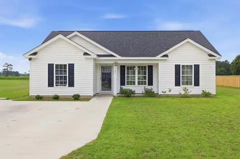2581 Cottonwood Dr, Loris, SC 29569