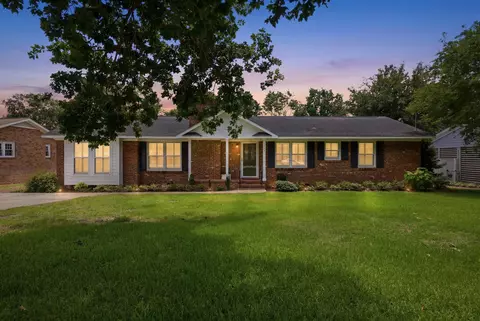 4700 Pine Lakes Dr, Myrtle Beach, SC 29577