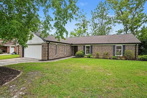 903 Plantation Dr, Surfside Beach, SC 29575