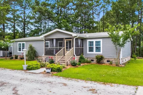 1105 Woodrow Ln, Loris, SC 29569