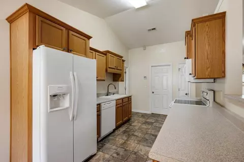 Kitchen - 1121 Augustus Dr, Conway, SC 29527 photo 2 of 3
