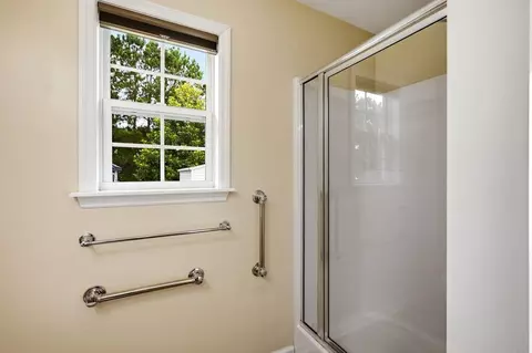 Bath - 1121 Augustus Dr, Conway, SC 29527 photo 2 of 4