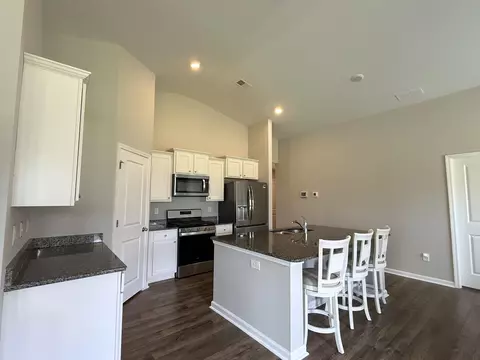 Kitchen - 527 Courtridge Loop, Conway, SC 29526 photo 4 of 4