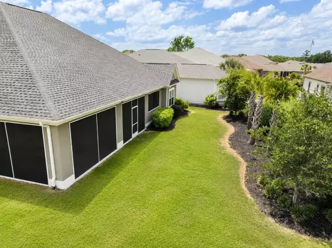 Exterior - 950 Bluffview Dr, Myrtle Beach, SC 29579 photo 4 of 5