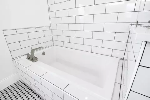 Bath - 950 Bluffview Dr, Myrtle Beach, SC 29579 photo 5 of 10