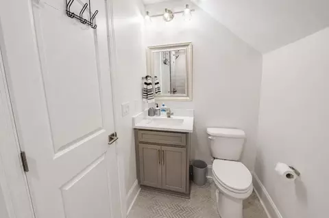 Bath - 950 Bluffview Dr, Myrtle Beach, SC 29579 photo 9 of 10