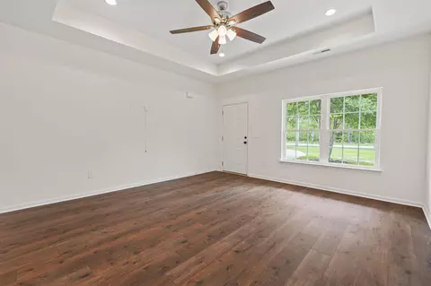 Living - 7913 E Highway 19, Loris, SC 29569 photo 3 of 6